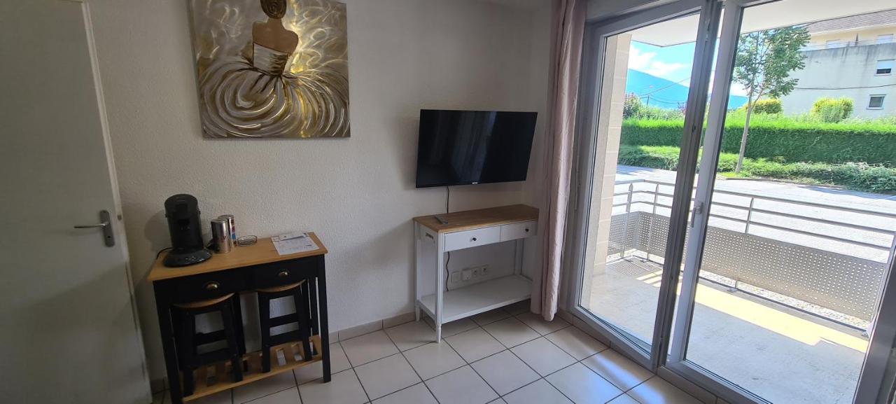 Studio Cosy Avec Parking Ferme. Albertville Bagian luar foto